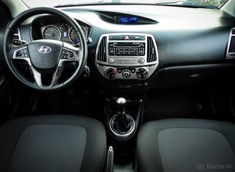 HYUNDAI i20 1.25 benzin - 83tis km-2014-LED-KLIMA-VYHREV SED - 15