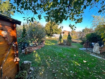 Záhradka so zateplenou chatkou a velkým pozemkom - 15