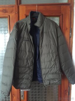 Značkové bundy a vetrovky - 15