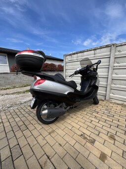 Piaggio X9 maxiskuter - 15