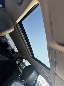 Mercedes c220d 4 matic sedan - 15