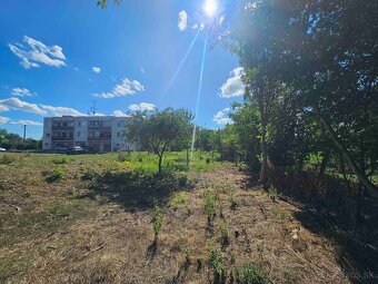 Hronovce – 684 m2 STAVEBNÝ POZEMOK na menší domček/chatu - 15