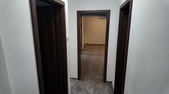 2x obchodné priestory v centre DS, Sládkovičová - 15