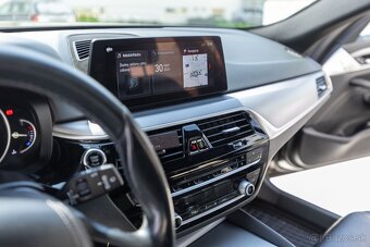 BMW 5 (G31) kombi - 15
