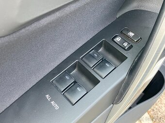 Toyota Auris Touring Sports 1.6 l Valvematic Style AT, 97 kW - 15