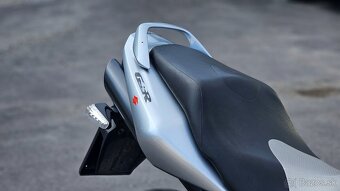 Suzuki GSR-600 r.v. 2008 - 15