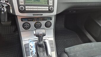 Volkswagen Passat Variant 2.0 TDI Highline DSG - 15