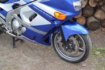 Kawasaki ZZR 600 - 15