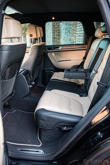 VW TOUAREG 180KW 3.0 TDI - EXCLUSIVE výbava Top stav SK ŠPZ - 15