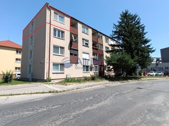 Komfortný 4.izbový byt v samom centre mesta Sereď - 15