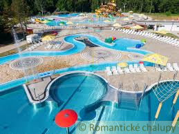 Priestranný pozemok so starším rodinným domom v obci Tvrd - 15