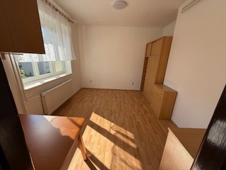 NA PRENÁJOM 2 IZBOVÝ BYT+KK+PARKOVANIE TRENČÍN, SIHOŤ 1 - 15