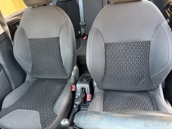Citroën C3 1.4i, r. 2010, 123 876 km - 15