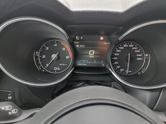 Alfa Romeo Stelvio 2.2 FACELIFT 2021 1.majiteľ - 15