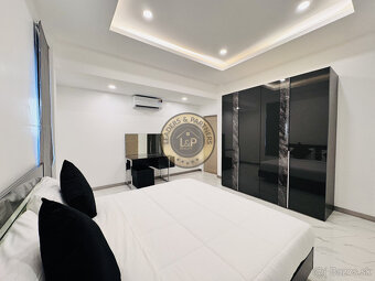 Moderná 5 izbová vila s bazénom v Thajsku-Pattaya - 15