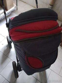 Kočiar, vajíčko, trojkolka, oblecenie, autosedačka - 15