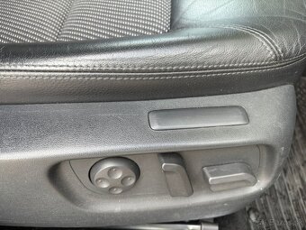 Škoda Octavia Combi 2.0 TDI, Laurin & Klement, 2009 - 15