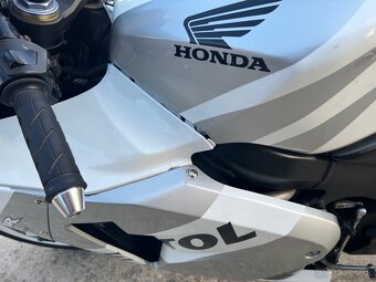 Honda CBR600rr v TP 25kw - 15