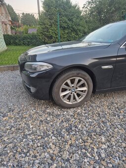 Rozpredám na náhradné diely BMW 520d F10 sedan - 15
