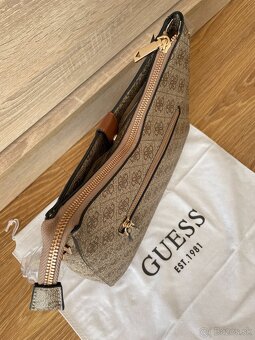 Kabelka Guess Zamira Quattro G - 15