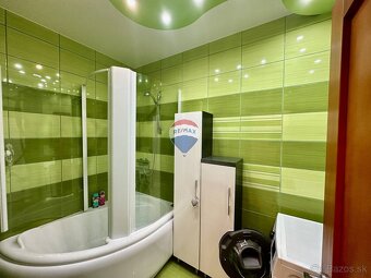 Zariadený novopostavený rodinný dom v nádhernej prírode - 15