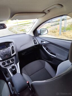 Ford Focus combi 1.6 - 15