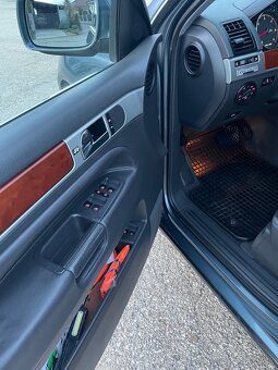 VOLKSWAGEN TOUAREG 3.0TDI 4x4 - 15