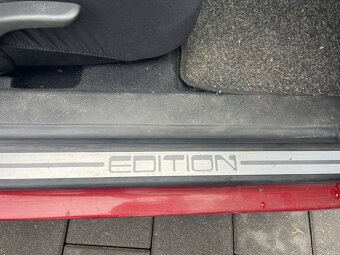 Volkswagen Golf 1.416v 55kw rok 2000 Edition - 15