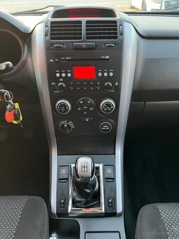 Suzuki Grand Vitara  1.9 DDis 4x4 = 159356km, Bez korozie = - 15