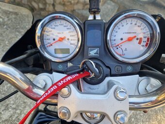 HONDA Hornet CB600F - 15