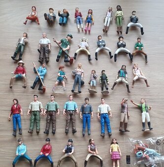 Schleich koně a jezdci /jezdkyně - 15