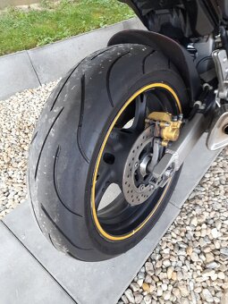 Honda Hornet 600 - 15