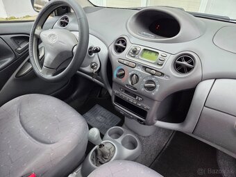 Toyota Yaris 1.0 benzin 50kW - 15