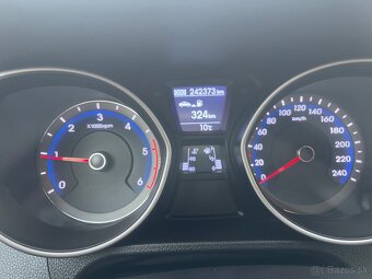 Hyundai i30 combi 1.6crdi 2017 - 15