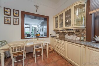 PREDAJ 6 izbový dom 300 m2 + 1350 m2 pozemok , Bernolákovo - 15