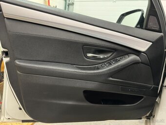 BMW 530d M-paket xDrive – facelift, Harman/Kardon, HUD, ČR - 15