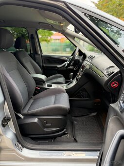FORD SMAX 2.0 TDCI / AUTOMAT / PLNÁ VÝBAVA / PRVÝ MAJITEĽ - 15