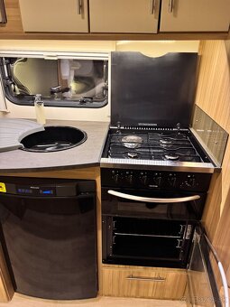 Anglický karavan Lunar Quasar 462 r.v. 2015 Muver + ATC - 15