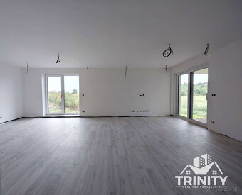 Na predaj novostavba 4-izbového rodinného domu v Nesvadoch - 15