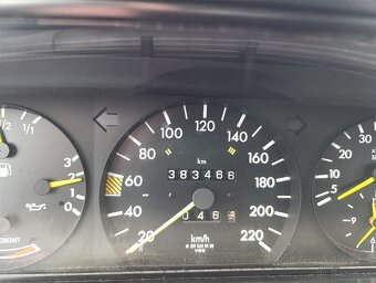 Mercedes-Benz 190 E - 15