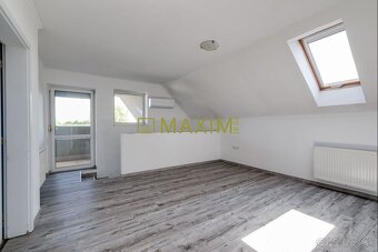 Nadčasový rodinný dom plný priestoru a elegancie – s bonusom - 15