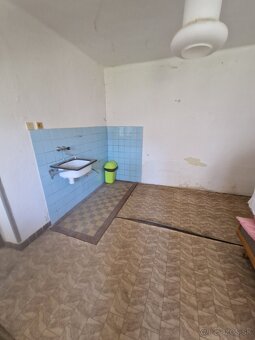 Na predaj 3 izbový rodinný dom - 15