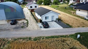 Moderná novostavba pri Piešťanoch – bývajte komfortne už zaj - 15