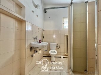 Na predaj 4-izbový rodinný dom s garážou vo výbornej lokalit - 15
