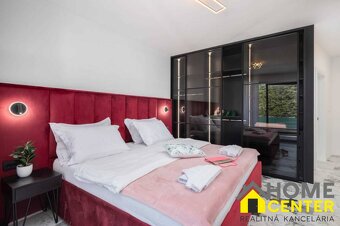 NA PREDAJ novo postavená VILA /200 m2/ pri mori, Rogoznica - 15