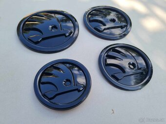 Čierne / karbónové znaky - logo na ŠKODA - 15