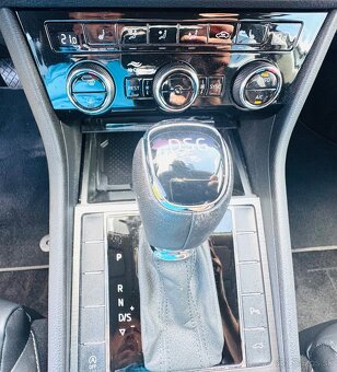 koda Superb III 2,0 TDI Style DSG ,NAVI,LED,AUTOKLIMA - 15