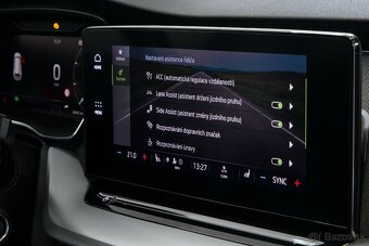Škoda Octavia 2.0TDI 110kW DSG Style Matrix Side HUD Tažné - 15