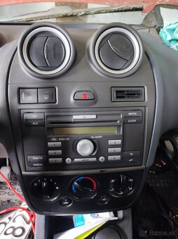 Rozpredam Ford Fiesta 2002-2008 1.4i na ND - 15