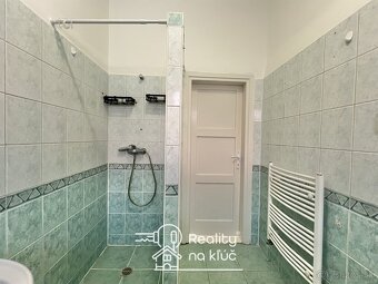 Na predaj zrekonštruovaný 4-izbový rodinný dom v Nesvadoch - 15